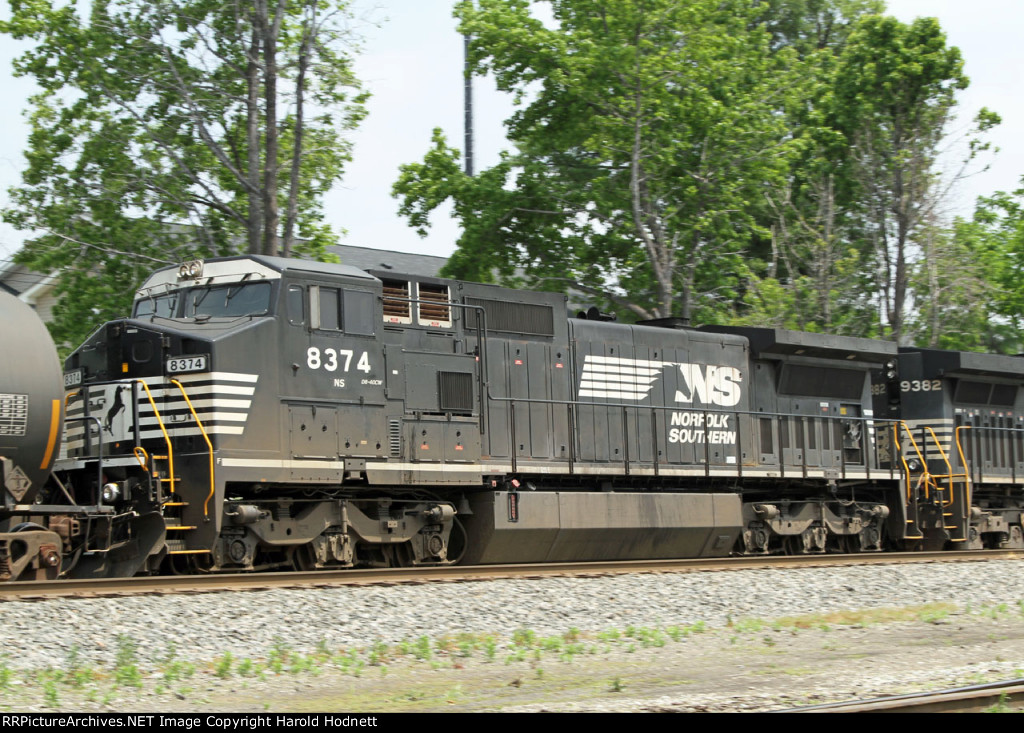 NS 8374